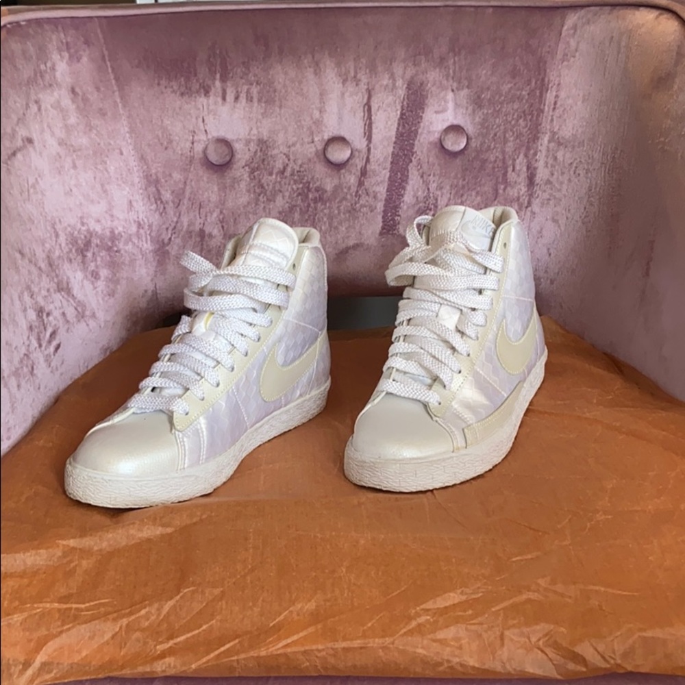 Nike blazer high tops!!